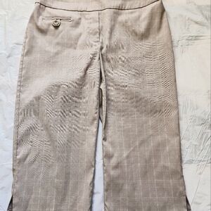 Reitmans Tan plaid stretchy pull-on Capris
